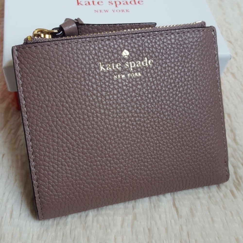 🎀 Kate Spade 🎀 Mulberry Street Malea Wallet